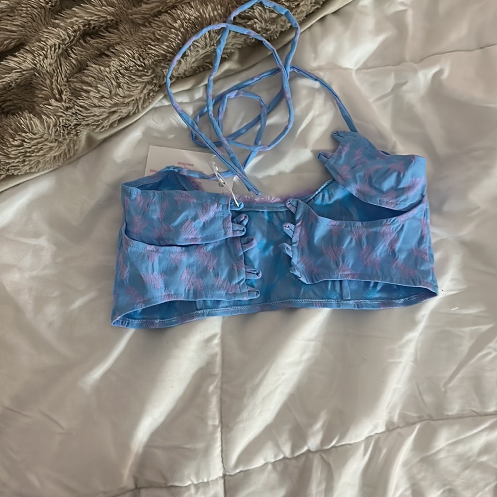 two piece set - Picture 2 of 4